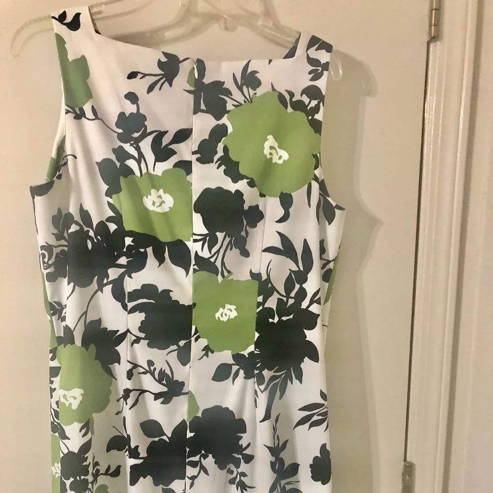 Alyx Floral Green, White, and Black Hem Sleeveless Dress - Picture 3 of 5